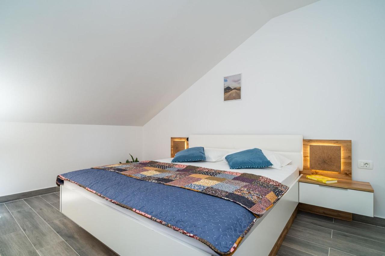 Apartments Amalija Čilipi Dış mekan fotoğraf